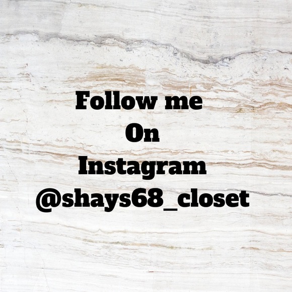 Follow on Instagram! @Shays68_closet - Picture 14 of 16